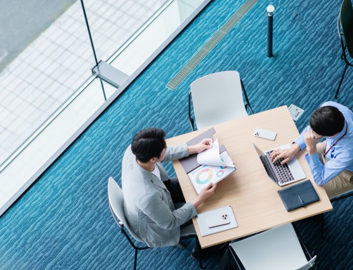20代で営業職に転職するメリットと成功のポイント